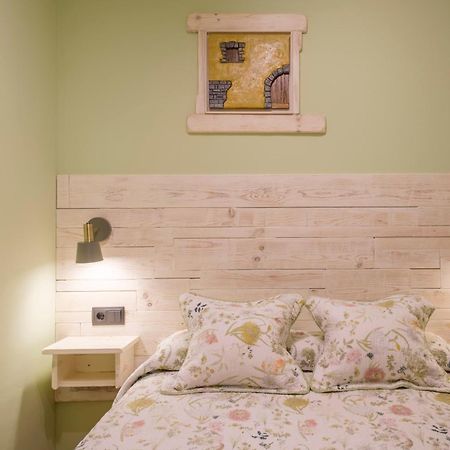 El Rincon De Andrea Apartamentos Бьескас Экстерьер фото