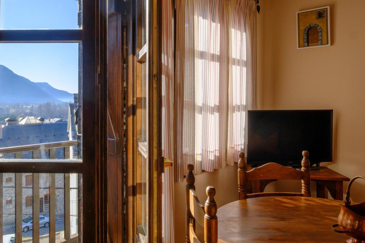 El Rincon De Andrea Apartamentos Бьескас Экстерьер фото