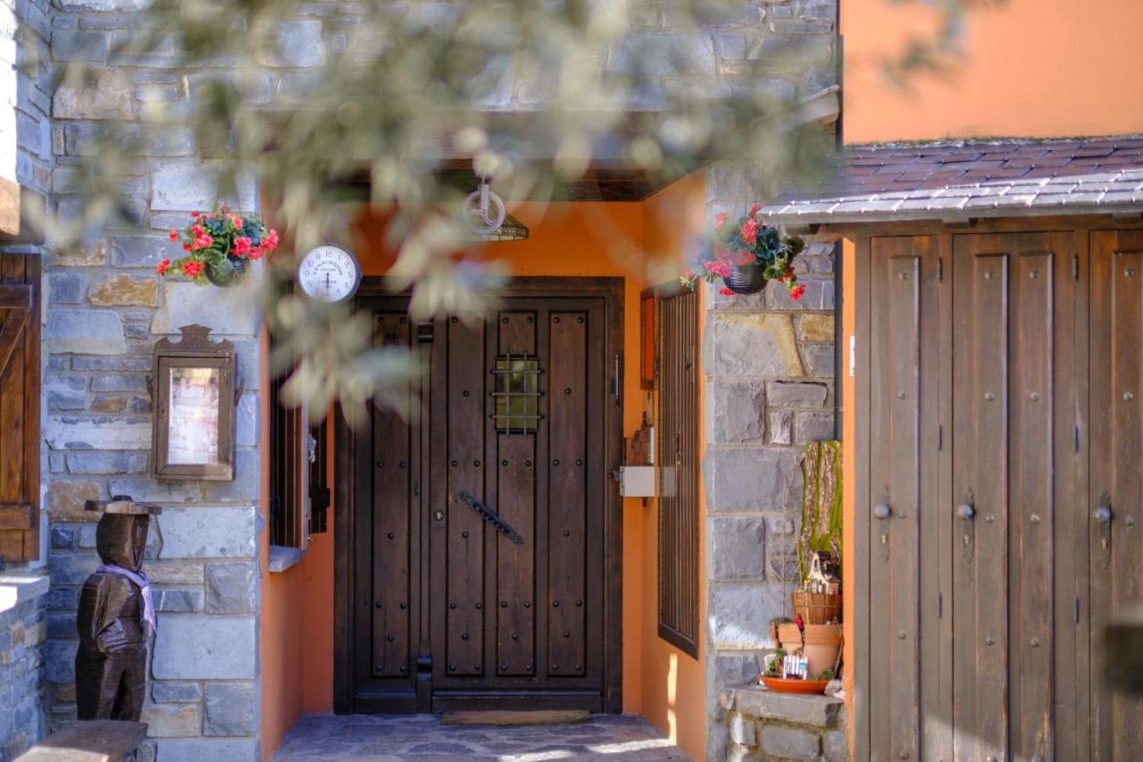 El Rincon De Andrea Apartamentos Бьескас Экстерьер фото