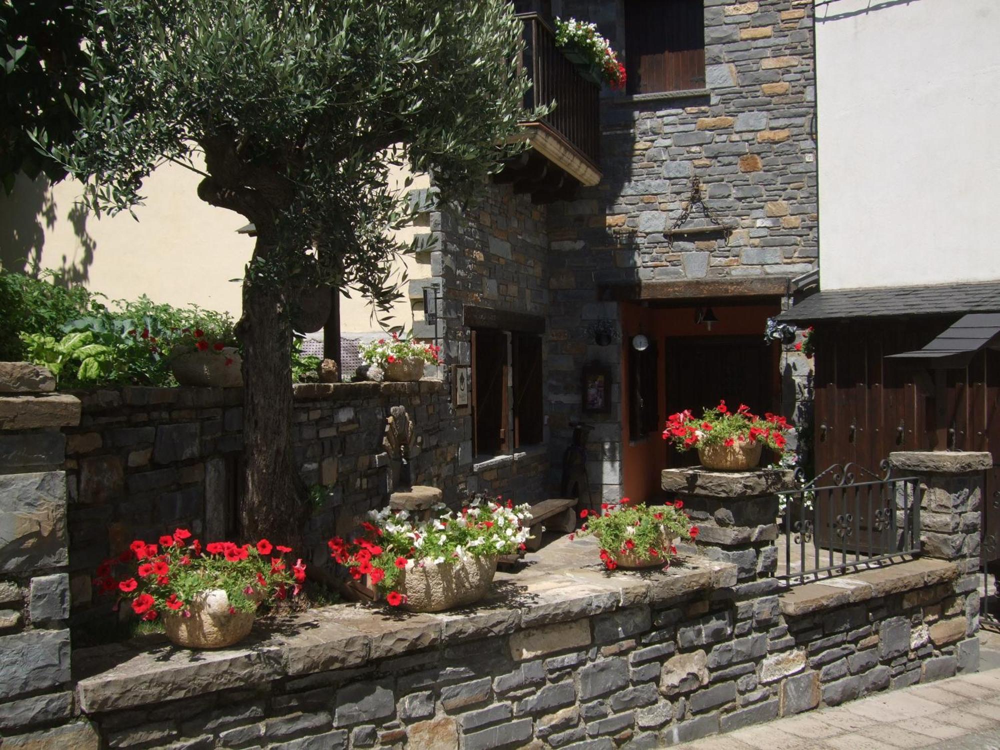 El Rincon De Andrea Apartamentos Бьескас Экстерьер фото