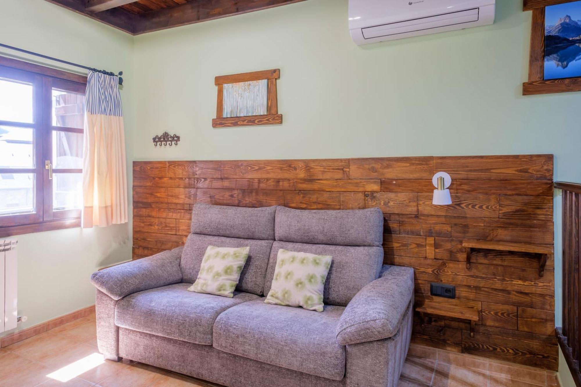 El Rincon De Andrea Apartamentos Бьескас Экстерьер фото