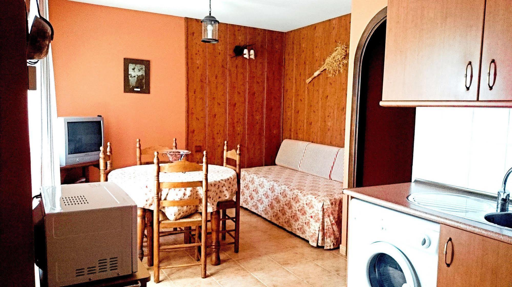 El Rincon De Andrea Apartamentos Бьескас Экстерьер фото