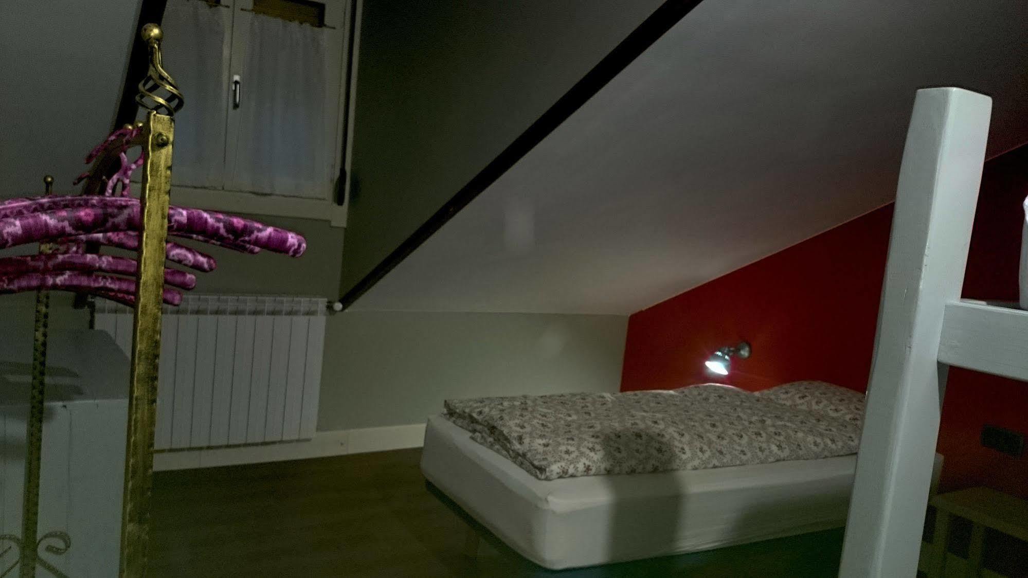 El Rincon De Andrea Apartamentos Бьескас Экстерьер фото