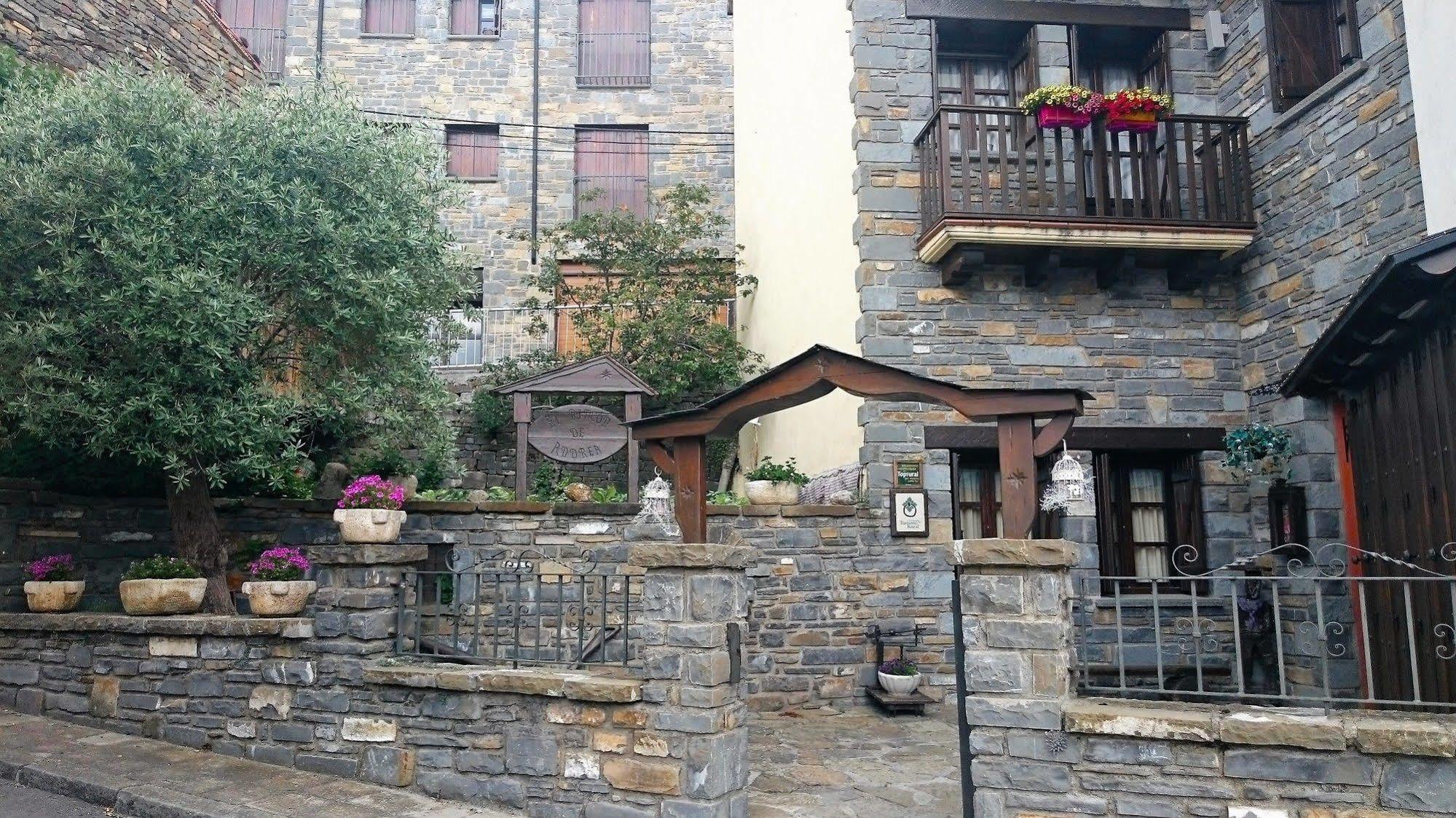 El Rincon De Andrea Apartamentos Бьескас Экстерьер фото